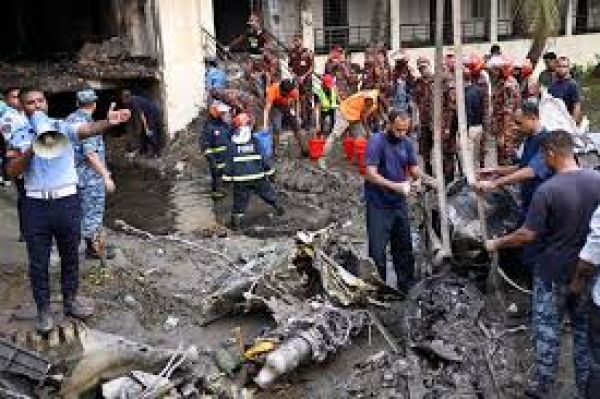 बांग्लादेश में वायुसेना का प्रशिक्षण विमान दुर्घटनाग्रस्त; 20 लोगों की मौत, 171 घायल