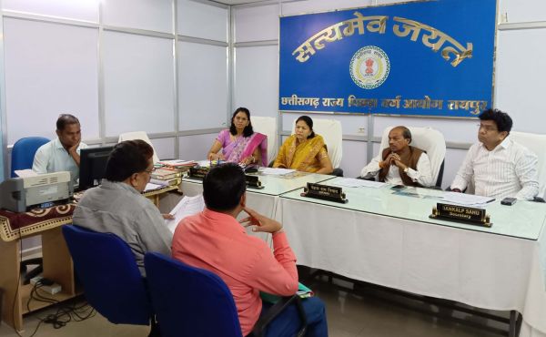 ओबीसी आयोग ने एक मामला समाज से निपटाने कहा..!, तीन नस्तीबद्ध किए