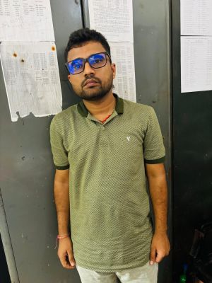 कंपनी एकाउंटेंट गिरफ्तार, साल भर में 1.20 करोड़ का किया था गबन  