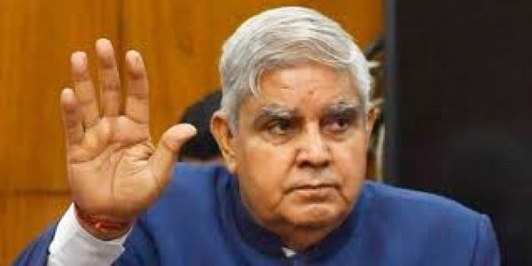 जगदीप धनखड़ के इस्तीफ़े की वजहें ये बता रहा है भारत का मीडिया