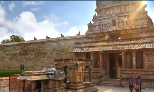 सावन विशेष: 800 साल पुराने इस मंदिर में ऐरावत ने की थी महादेव की पूजा, सीढ़ियों को छूने पर निकलते हैं मधुर स्वर