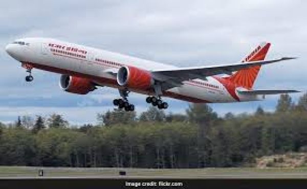 एअर इंडिया का विमान तकनीकी खराबी आने के बाद जयपुर हवाई अड्डे पर लौटा