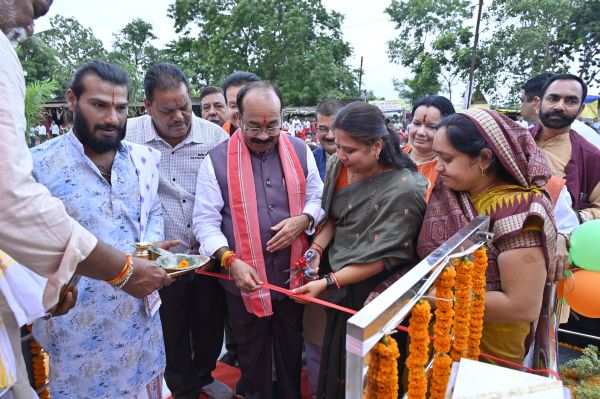 डिप्टीसीएम साव ने किया अटल की आदमकद प्रतिमा का अनावरण, व्यक्तित्व को बताया युगद्रष्टा