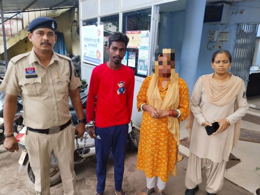 देह व्यापार एक महिला और एजेंट गिरफ्तार 