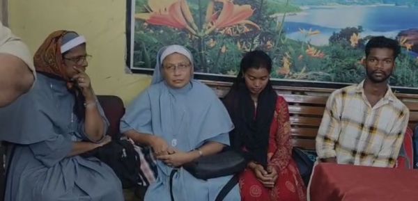 नन गिरफ्तारी प्रकरण, यूडीएफ के  सांसद-विधायक पहुंचे, दुर्ग रवाना