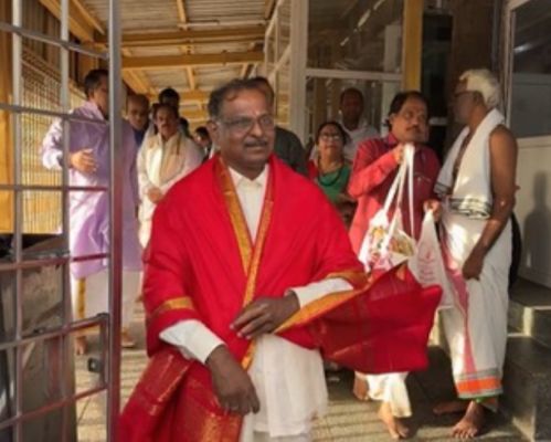 तिरुमला में वेंकटेश्वर स्वामी के दर्शन को पहुंचे इसरो प्रमुख वी. नारायणन, एनआईएसएआर सैटेलाइट लॉन्च की दी जानकारी