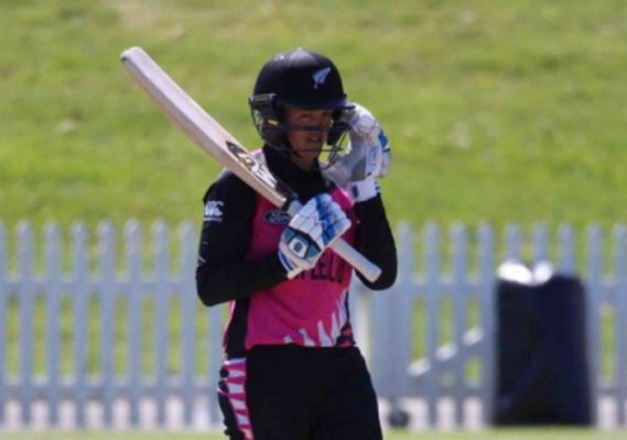 न्यूजीलैंड की थैमसिन न्यूटन ने क्रिकेट के सभी प्रारूपों से संन्यास लिया 