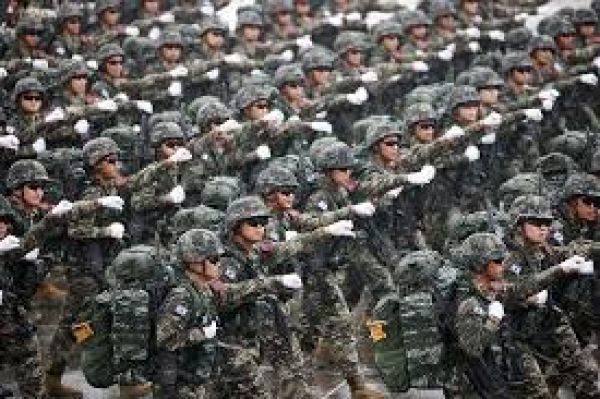 दक्षिण कोरिया में जन्म दर घटने से सेना में जवानों की संख्या में कमी