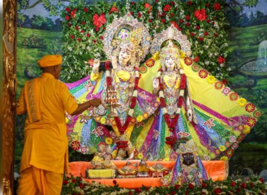 सज गई वृंदावन और मथुरा की कुंज गली, बांके बिहारी मंदिर में सिर्फ श्री कृष्ण जन्मोत्सव पर होती है मंगला आरती