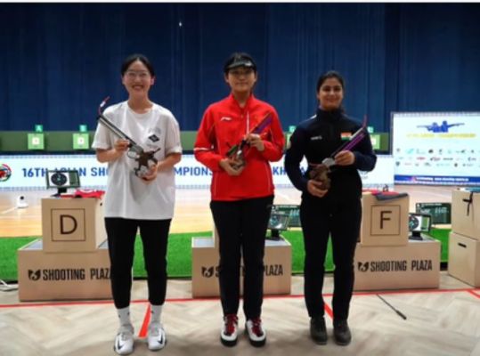 एशियाई निशानेबाजी चैंपियनशिप : मनु भाकर ने 10 मीटर एयर पिस्टल में जीता कांस्य पदक