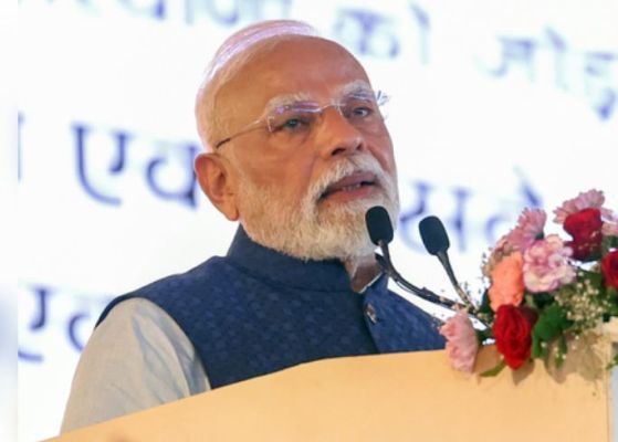 गुजरात में सड़क, रेलवे, ऊर्जा और शहरी बुनियादी ढांचे जैसे क्षेत्रों से जुड़ी हैं परियोजनाएं : पीएम मोदी 