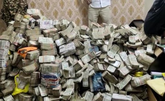 ‘छत्तीसगढ़’ का  संपादकीय : नशे की जब्ती वाले गुजरात में पार्टियों के नाम पर हजारों करोड़ की अफरा-तफरी!