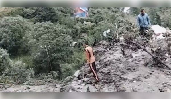 जम्मू-कश्मीर: रामबन में बादल फटने से तबाही, 4 की मौत एक लापता, राहत कार्य तेज