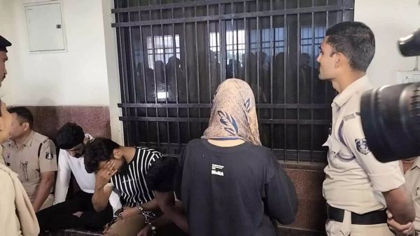 ड्रग तस्करी, नव्या,अयान साथी कोर्ट में पेश 