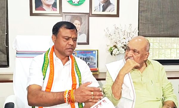 चौबे की दीपक बैज संग बंद कमरे में चर्चा, अनुशासन पर कांग्रेस का यूटर्न