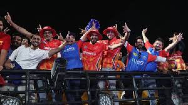 स्टेडियम में जाकर आईपीएल मैच देखने वाले फ़ैंस को सरकार ने दिया झटका