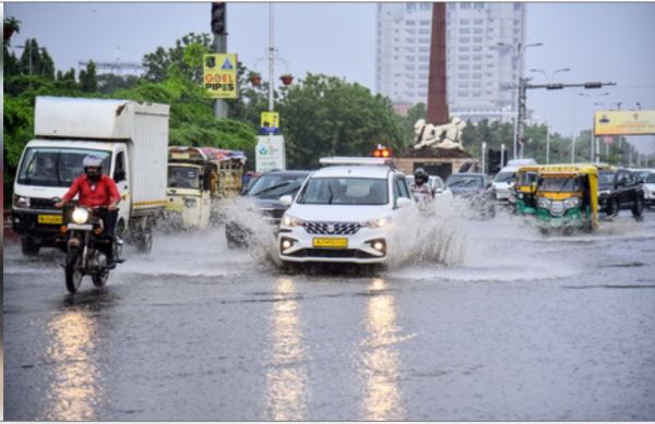राजस्थान में भारी बारिश का अलर्ट : अगले 48 घंटों में बाढ़ और जलभराव का खतरा, कई जिलों में स्कूल बंद 