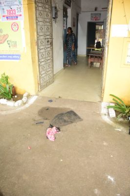 थाने में एक महिला ने खुद को आग लगाई