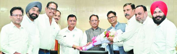 नेक्स्ट जेन जीएसटी 2.0 पर साय, देवांगन और चौधरी के साथ व्यापारियों ने की चर्चा