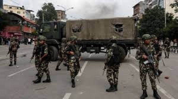 नेपाल : सेना ने सुरक्षा की कमान संभाली, प्रतिबंधात्मक आदेश लागू किए