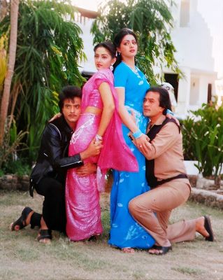 कुछ राजेश खन्ना, और कुछ जीतेन्दर की