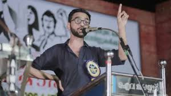 दिल्ली दंगों की साज़िश का मामला: उमर ख़ालिद के वकील ने एफ़आईआर को 'मज़ाक' बताया