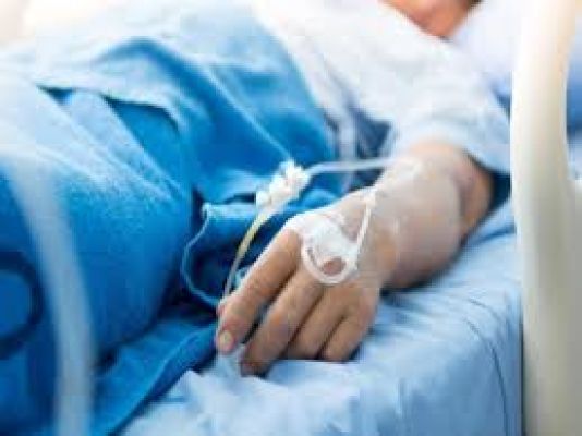 उप्र: लड़की बनने की चाहत में लड़के ने जननांग काटा, अस्पताल में भर्ती