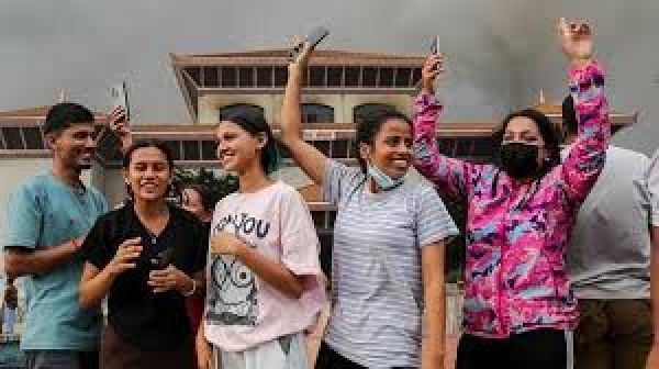 नेपाल में अंतरिम प्रधानमंत्री बनने के कुछ ही घंटे बाद चुनाव की तारीख़ का एलान