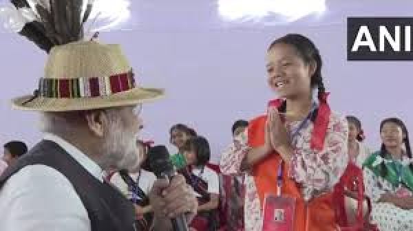 मणिपुर : प्रधानमंत्री मोदी कुकी और मेइती समुदाय के विस्थापित लोगों से मिले