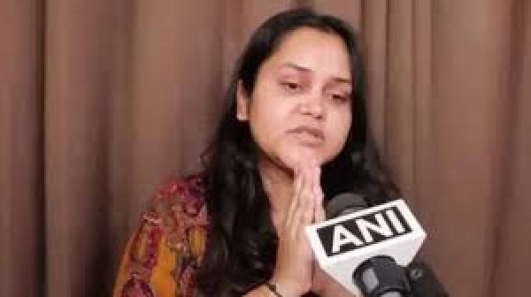पहलगाम हमले में मारे गए शुभम की पत्नी भारत-पाकिस्तान मैच को लेकर क्या बोलीं
