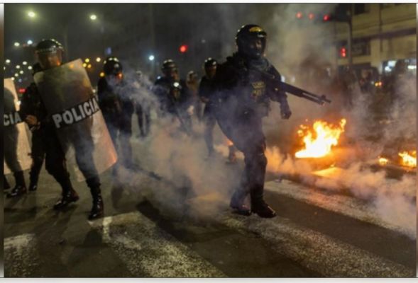 पेरू का जेन जी भी सड़क पर, नेपाल की तरह ही हुक्मरानों से नाराज 