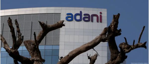 ‘अडानी पर रिपोर्टिंग’को लेकर क्यों मचा हंगामा?