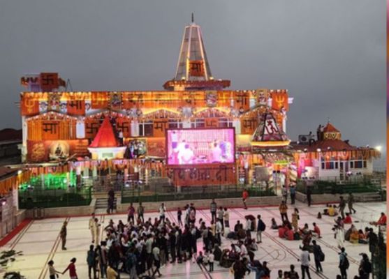 नवरात्रि के पावन पर्व पर जम्मू-कश्मीर में भक्ति का माहौल, उपराज्यपाल ने दी शुभकामनाएं 