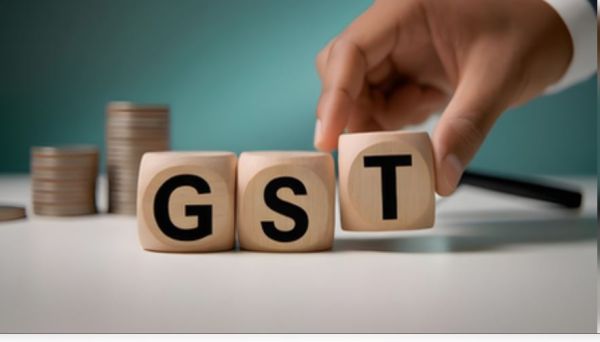 नया गुड्स एंड सर्विस टैक्स सिस्टम लागू, लगभग 370 उत्पादों के घटे दाम 