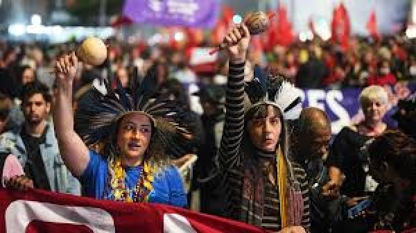 नेताओं के अपराध माफ करने के लिए बनाए जा रहे कानून के खिलाफ सड़कों पर ब्राजील के लोग