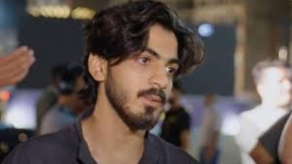 हार के बाद ग़ुस्साए पाकिस्तानी फ़ैन ने कहा, 'आज के बाद टीम को सपोर्ट नहीं करेंगे'