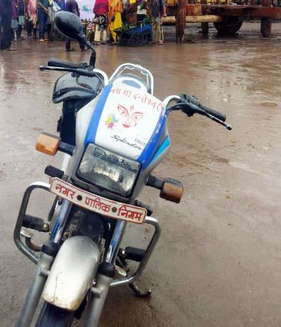 ‘छत्तीसगढ़’ का  संपादकीय : गाडिय़ों पर जात-धरम की नुमाइश पर जुर्माना तो करें