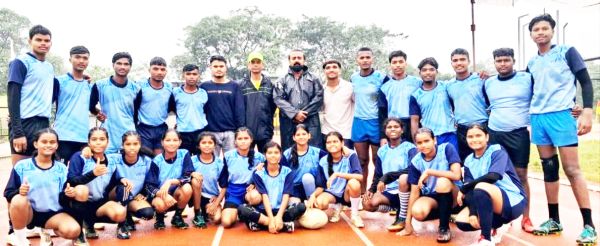 राज्य स्तरीय रग्बी फुटबॉल में बालक टीम को रजत, बालिका टीम को कांस्य