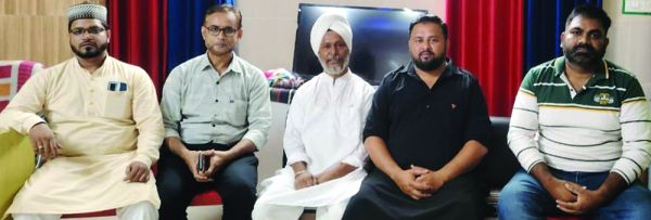 सुन्नी हनफी जामा मस्जिद ने सिक्ख समाज के दान महाकुंभ में कंबल-दवाइयां भेंट की