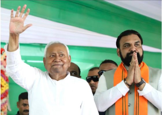 चुनाव मतलब चुनावी रेवड़ी का मौसम