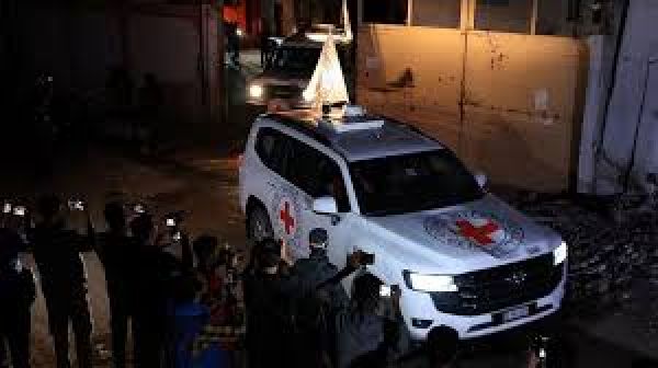 हमास ने चार और बंधकों के शव लौटाए: इसराइली सेना