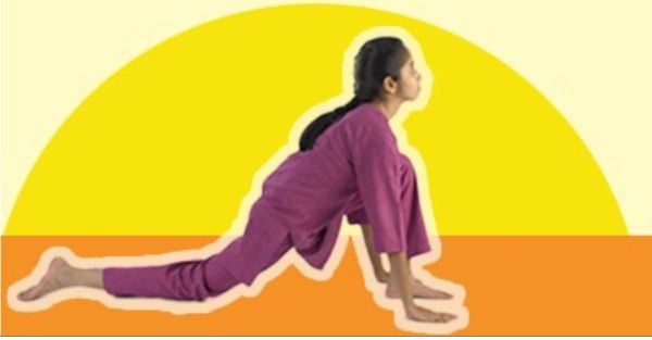 सूर्य नमस्कार से लेकर वज्रासन तक, ये आसान योगासन बनाएंगे आपकी सेहत