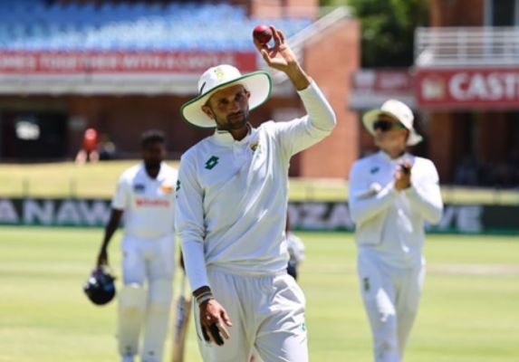 साउथ अफ्रीका बनाम पाकिस्तान : केशव महाराज के नाम 7 विकेट, मेजबान 333 रन पर ढेर