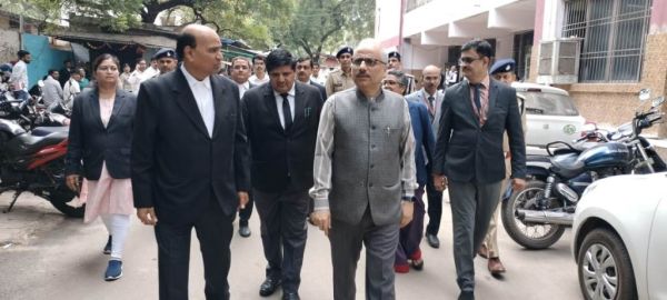 चीफ जस्टिस सिन्हा ने किया रायपुर जिला कोर्ट का निरीक्षण, लंबित मामलों के जल्द निराकरण के निर्देश