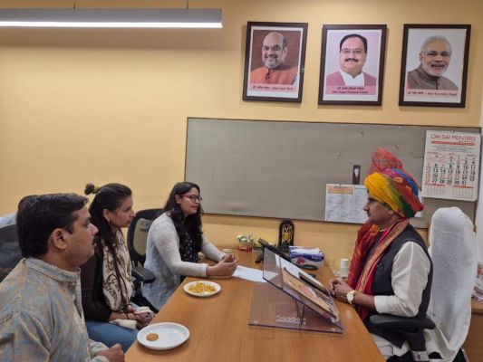 तोखन साहू ने सुनी लोगों की समस्याएं, दिया त्वरित समाधान का भरोसा