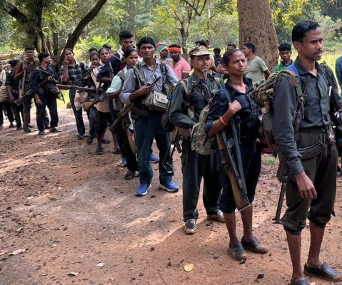 कांकेर में 21 नक्सलियों का समर्पण