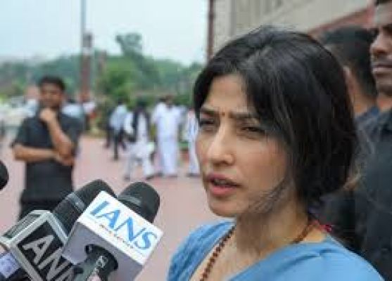 एसआईआर के दूसरे फेज़ के एलान पर डिंपल यादव बोलीं- 'सरकार की मंशा साफ़ नहीं'