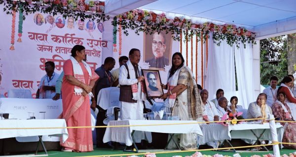 बाबा कार्तिक उरांव ने जनजाति समाज के लिए अपना जीवन निछावर किया-सीएम साय