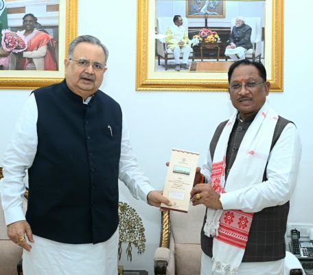 सीएम साय को अध्यक्ष डॉ. सिंह ने न‌ई विधानसभा के लोकार्पण में आमंत्रित किया 