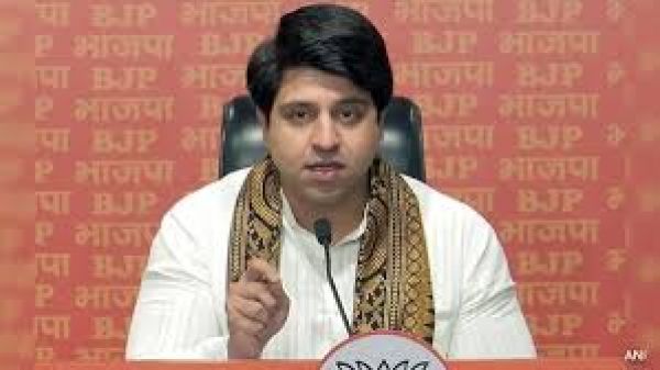 कांग्रेस घुसपैठियों के साथ खड़ी है, वोट के लिए भारत को तोड़ रही है : भाजपा